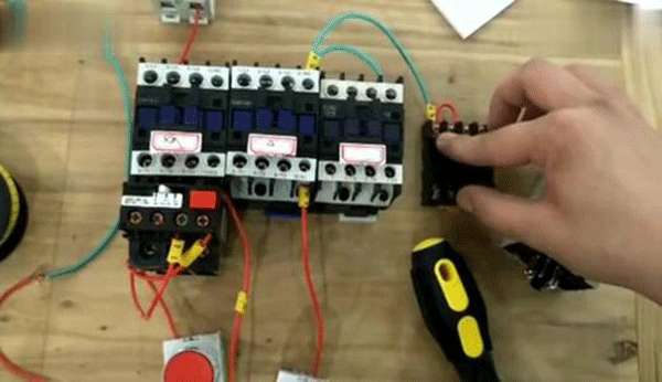 Y系列高壓三相異步電動(dòng)機(jī)的功率控制需要哪些元件？